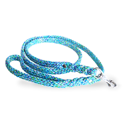 Dog leash Morning Mist | Handmade Dog Leashes | Dog leash paracord | CollarCrafts | dogleash | leash | hondenhalsband | honden leiband | paracord dog lead | Dog leash washable | paracord leash | Green purple dog leash | custom dog leash | Fancy leash  for large dogs | dog collar leash set | collarcrafts