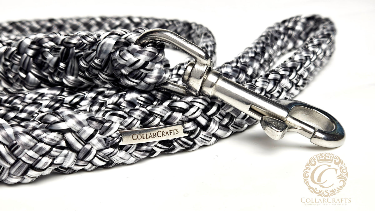 Dog leash Black Silver CollarCrafts closeup

