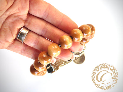 Dog collar Honey Mini | dogcollar | collar | CollarCrafts | Luxury dog collars | Designer dog collars | honden halsband | bead dog collars | brown beads collar | unbreakable dog necklace | martingale dog collars | wooden bead dog collars | alu max com dog collars | beaded collars for dogs | brown dog collars