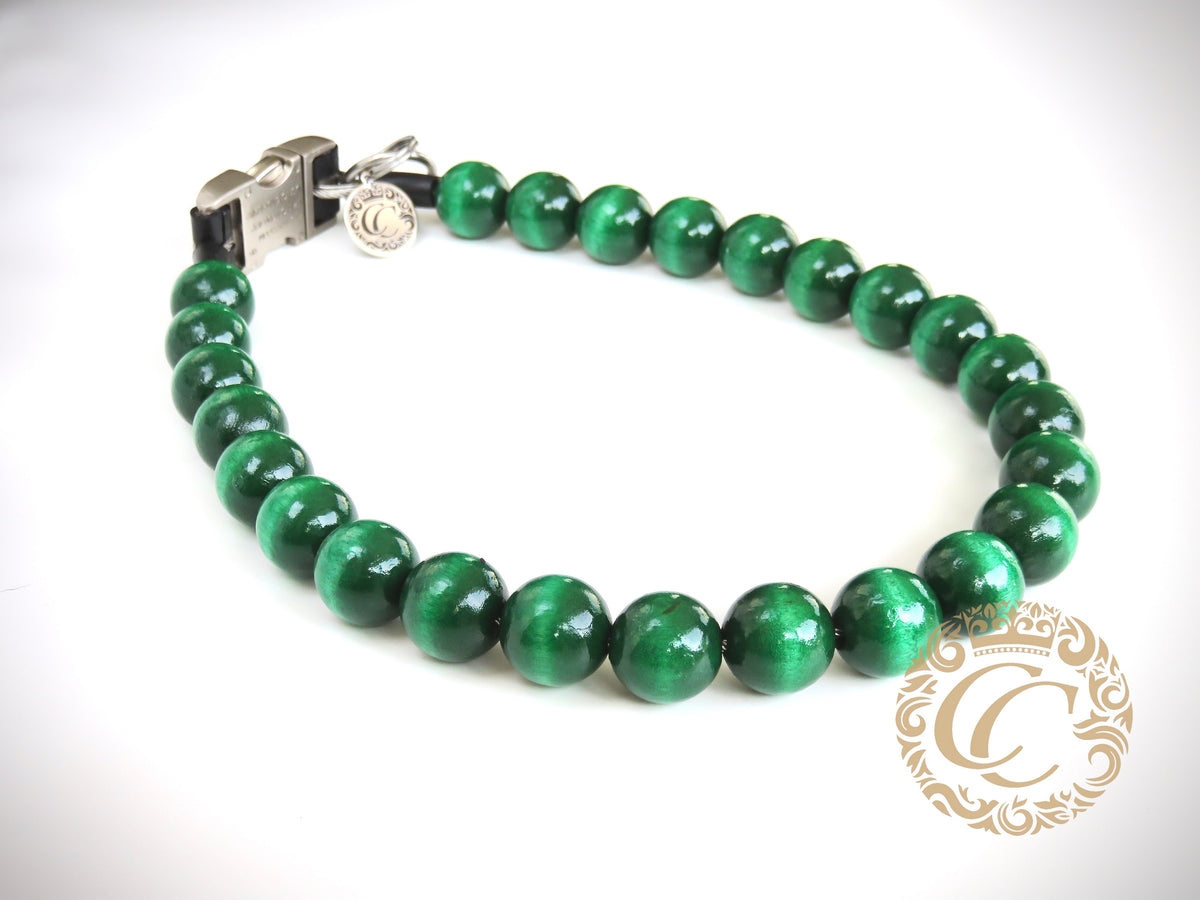 Dog collar Emerald Maxi | collar | hondenhalsband | Luxury dog collars | Handmade dog collars | bead dog collars | Green dog collar | beaded dog collar | Green collar leash set | wooden bead dog collars | alu max com dog collars | beaded collars for dogs | Unbreakable dog necklaces | CollarCrafts