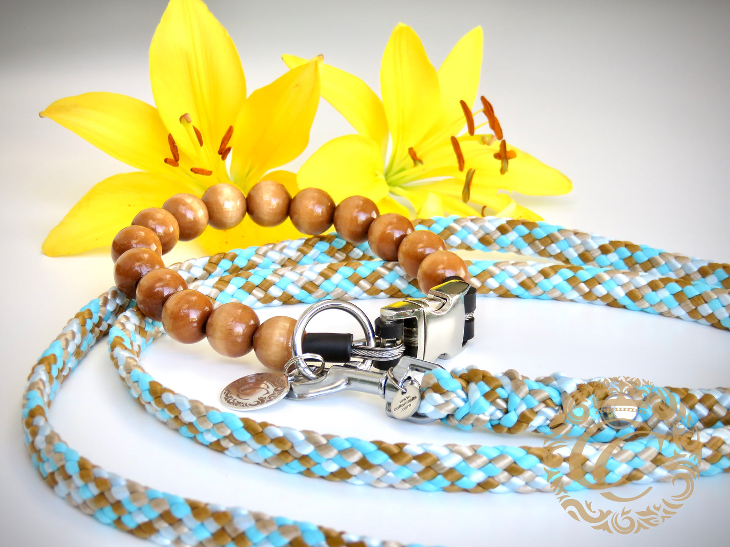 Dog leash for small & medium dogs Sandy Aquamarine | collarcrafts leash handmade | dogleash | leash paracord | hondenleiband | leiband | dog leash small dog | cat leash | mini dog leash | Colorfull Dog Leash | Washable dog leash | Fancy dog leash Mini | collarcrafts leash handmade | dogleash | leash paracord | hondenleiband | leiband | dog leash small dog | cat leash | mini dog leash | Colorfull Dog Leash | Washable dog leash | Fancy dog leash
