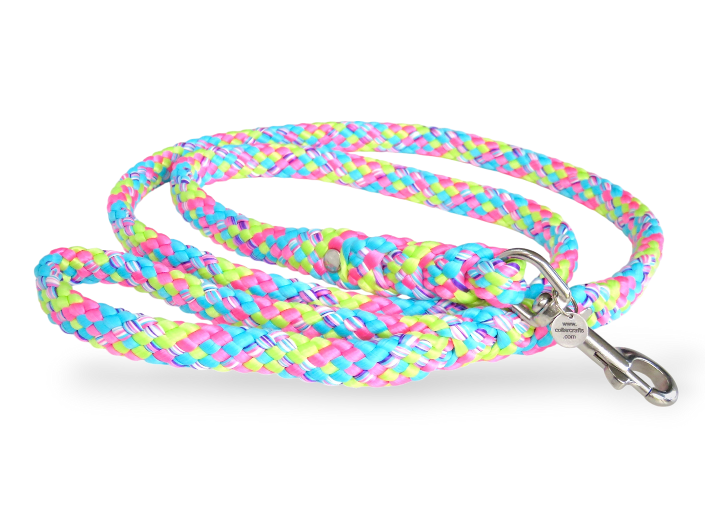 Dog Leash Handmade  Candy Crush CollarCrafts Dog Leashes | Dog Collars | CollarCrafts | dogleash | custom made leash | hondenhalsband | honden leiband | paracord dog lead | washable dog leash | comfortablme dog leash | fancy dog leashes | Turquoise dog leash | Pink dog leash flashy colors | collarcrafts
