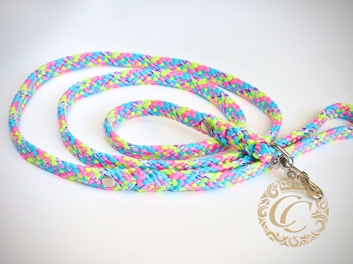 Dog leash for small & medium dogs Candy Crash Mini | collarcrafts leash handmade | dogleash | leash paracord | hondenleiband | leiband | dog leash small dog | cat leash | mini dog leash | Colorfull Dog Leash