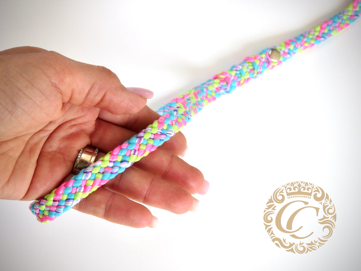 Dog leash for small & medium dogs Candy Crash Mini | collarcrafts leash handmade | dogleash | leash paracord | hondenleiband | leiband | dog leash small dog | cat leash | mini dog leash | Colorfull Dog Leash | Washable dog leash | Fancy dog leash 