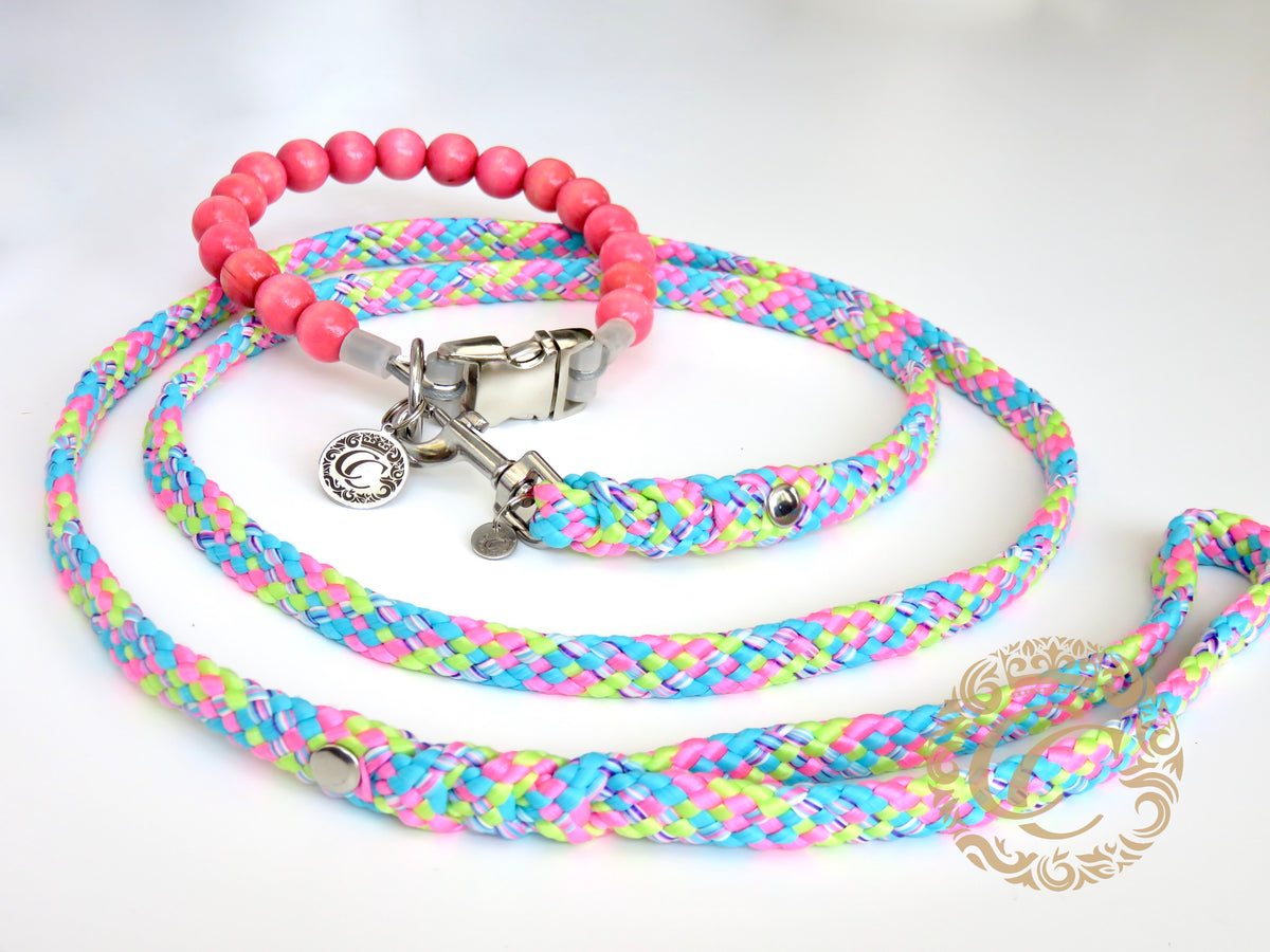 Dog leash for small & medium dogs Candy Crash Mini | collarcrafts leash handmade | dogleash | leash paracord | hondenleiband | leiband | dog leash small dog | cat leash | mini dog leash | Colorfull Dog Leash | Washable dog leash | Fancy dog leash