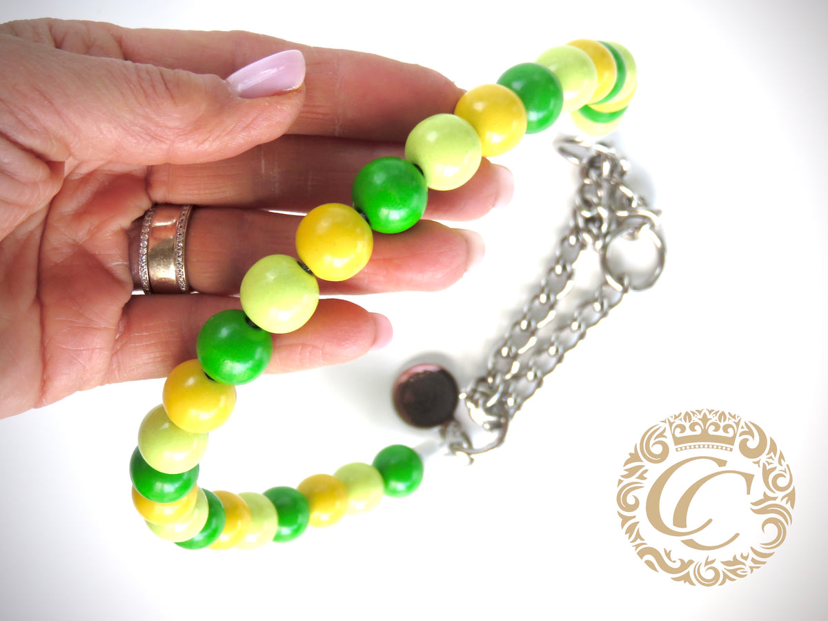 Dog collar Green Candy Mini | CollarCrafts | dogcollar | collar | hondenhalsband | hondenband | Kattenhalsband | bead dog collars | cat collar | beaded dog collar | beaded dog collars | wooden bead dog collars | alumax dog collars | beaded collars for dogs | green dog collars | buckle dog collars |martingale dog collars | yellow dog collars | dog necklace unbreakable | collarcrafts