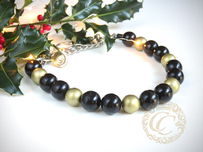 Dog collar Black Gold | Handmade Dog Collars | Dog necklace Collars | CollarCrafts | Christmas dog collar | dogcollar | collar | honden halsband | Kerstmis honden halsband | Custom made dog collars | Luxury dog collars | Buckle dog collar | Martingale dog collars | wooden bead dog collars | alu max com dog collars | beaded collars for dogs | Christmas dog collars