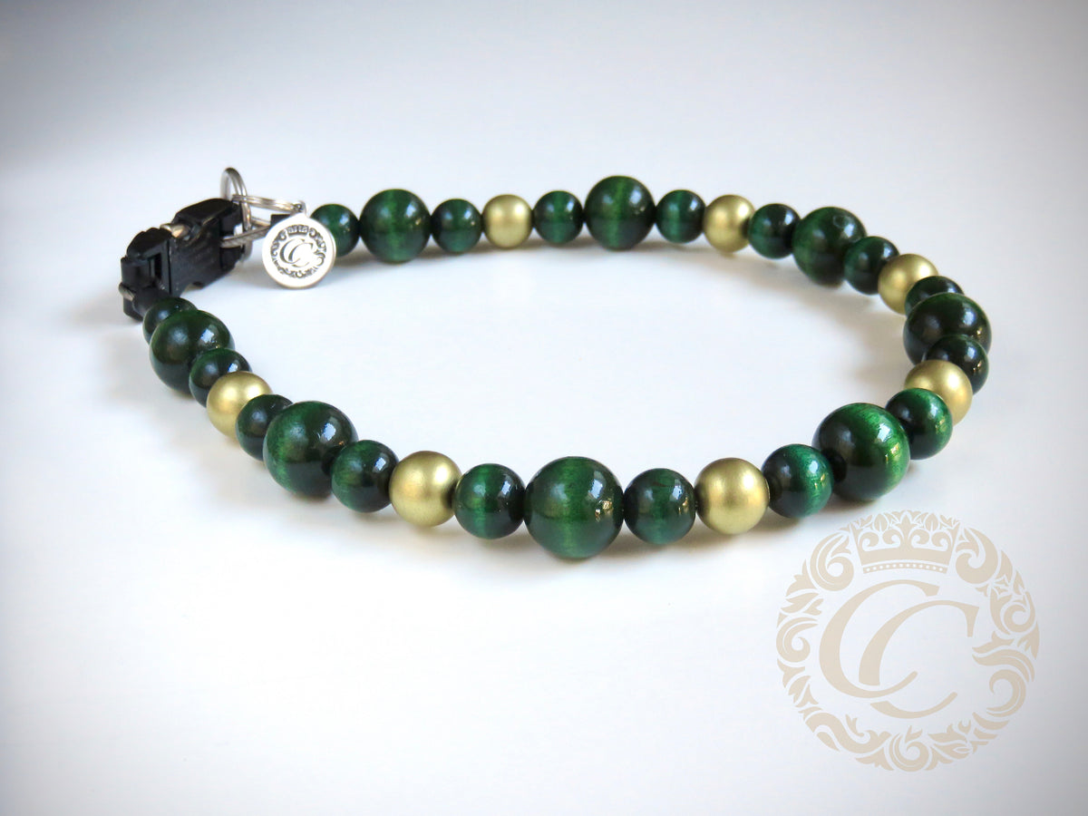Handmade dog collar Green Gold | Dog Collars | Cat Collars | CollarCrafts | Christmas dog collar | dogcollar | collar | hondenhalsband | hondenband | Kattenhalsband | bead dog collars | cat mood collar | beaded dog collar | beaded dog collars | wooden bead dog collars | alu max com dog collars | beaded collars for dogs | rainbow dog collars | collarcrafts