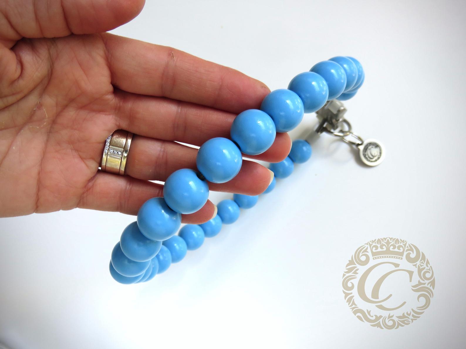 Handmade dog collar Baby Blue Maxi | Dog Collars | Stylish Dog Collars | CollarCrafts | dogcollar | collar | hondenhalsband | Dog collars and leashes | bead dog collars | Blue beads dog collar | Luxury dog collars | Unbreakable dog necklaces | wooden bead dog collars | alu max com dog collars | beaded collars for dogs | Blue beads dog collars