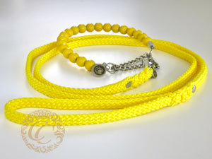 Dog leash for small & medium dogs Yellow | Paracord leashes | CollarCrafts | Dog leash paracord | washable leashes | leibanden | honden leibanden | Collars and leashes | CollarCrafts | dogleash | dog lead | hondenleiband | honden leibandband | small leashes | ppm leashes | custom made leashes