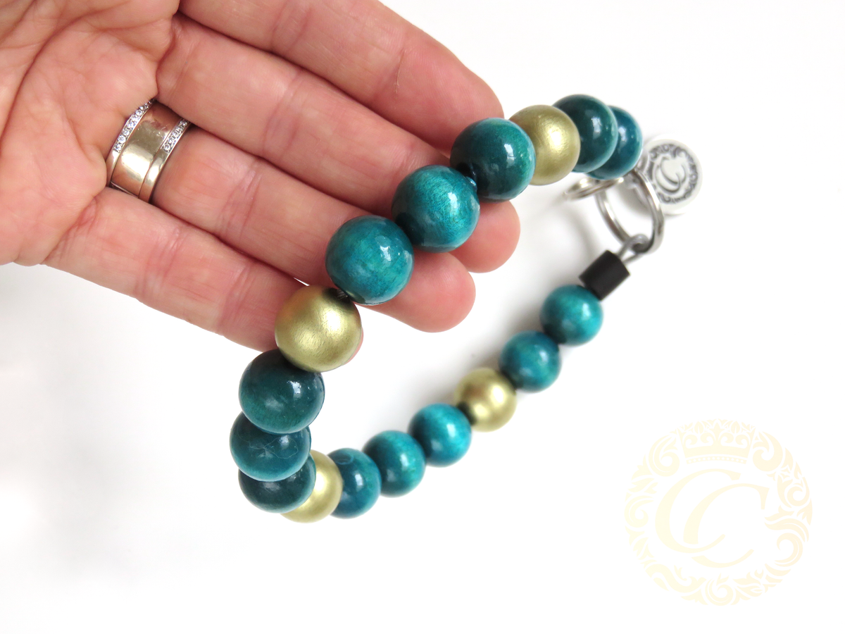 Handmade dog collar "Turquoise Gold" | Dog Collars | CollarCrafts | dogcollar | collar | hondenhalsband | bead dog collars | mood collar | beaded dog collar | beaded dog collars | wooden bead dog collars | alu max com dog collars | beaded collars for dogs | rainbow dog collars | collarcrafts