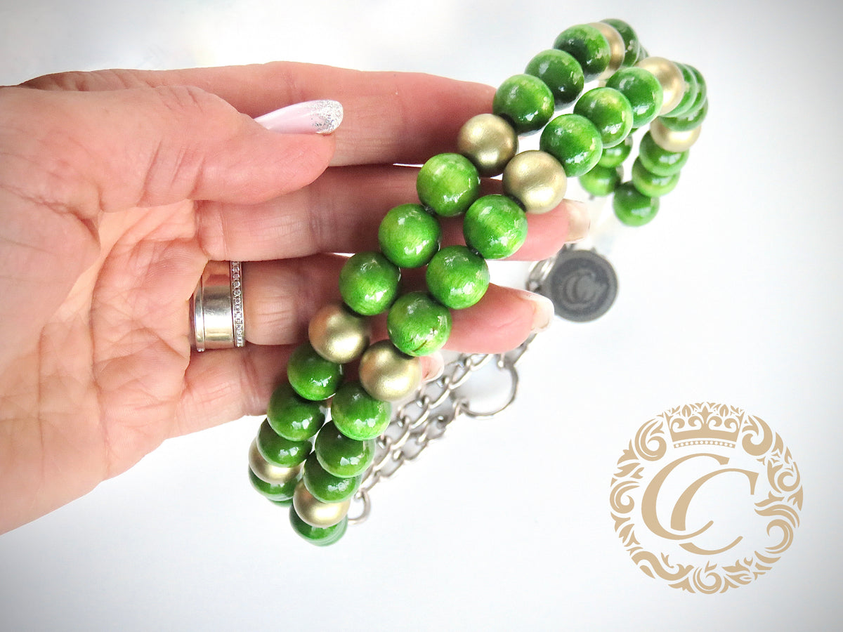 Dog collar Double Apple Gold | handmade dog collar | collarcrafts | dogcollar | halsband | beads dogcollar | collar | hondenhalsband | Unbreakable necklace for dogs | bead dog collars | Christmas collar | Buckle dog collar | Martingale dog collars | wooden bead dog collars | alumax dog collars | beaded collars for dogs | green gold dog collars