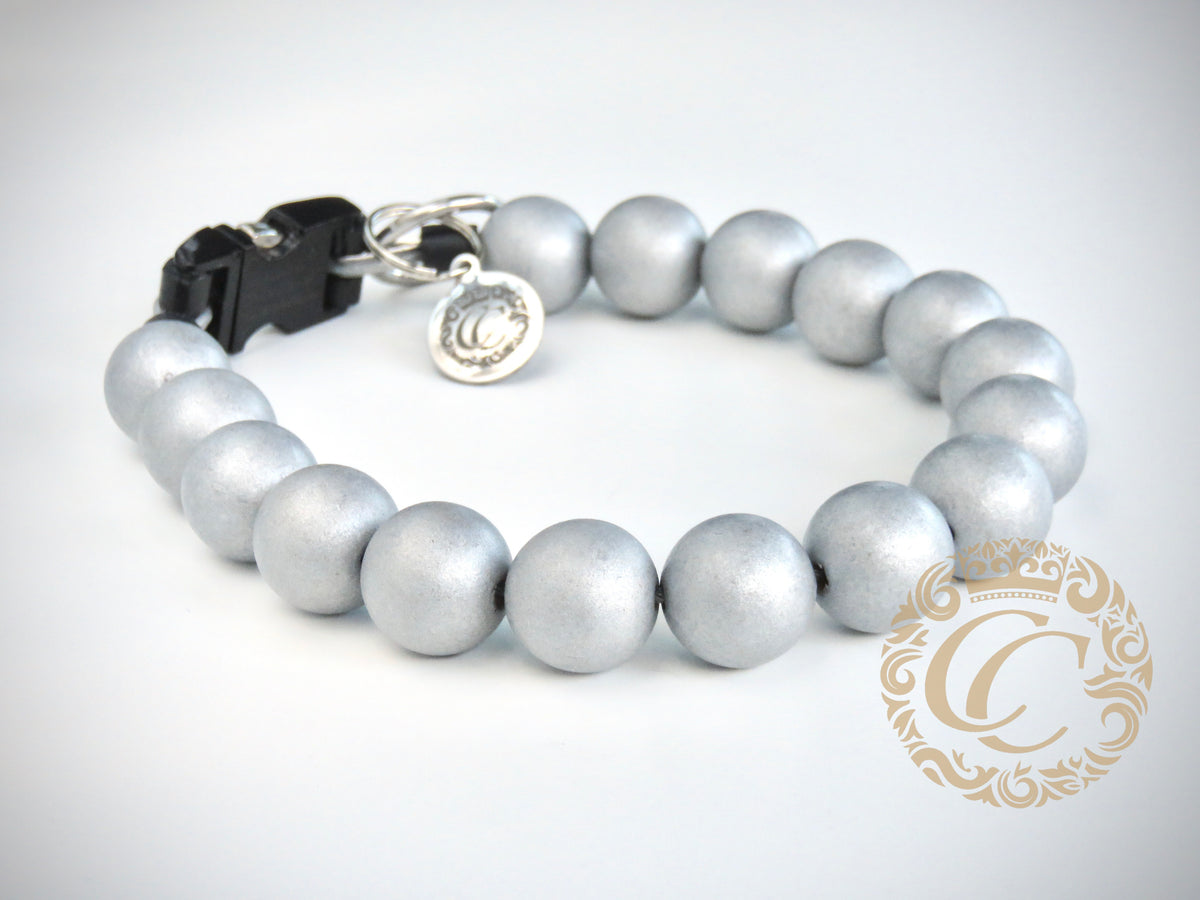 Dog collar Silver Classic Maxi | handmade dog collar | collarcrafts | dogcollar | halsband | dogcollar | collar | hondenhalsband | hondenband | Kattenhalsband | bead dog collars | cat mood collar | beaded dog collar | beaded dog collars | wooden bead dog collars | alu max com dog collars | beaded collars for dogs | rainbow dog collars | collarcrafts