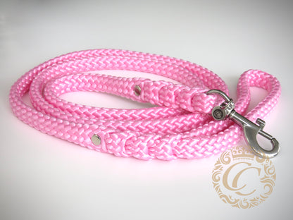 Handmade dog leash Baby Pink | Dog Leashes | Dog Collars |  CollarCrafts | dogleash | leash | hondenhalsband | honden leiband | paracord dog lead | bead dog collars | paracord leash | beaded dog collar | beaded dog collars | Pink dog leash | dog collar leash set | collarcrafts