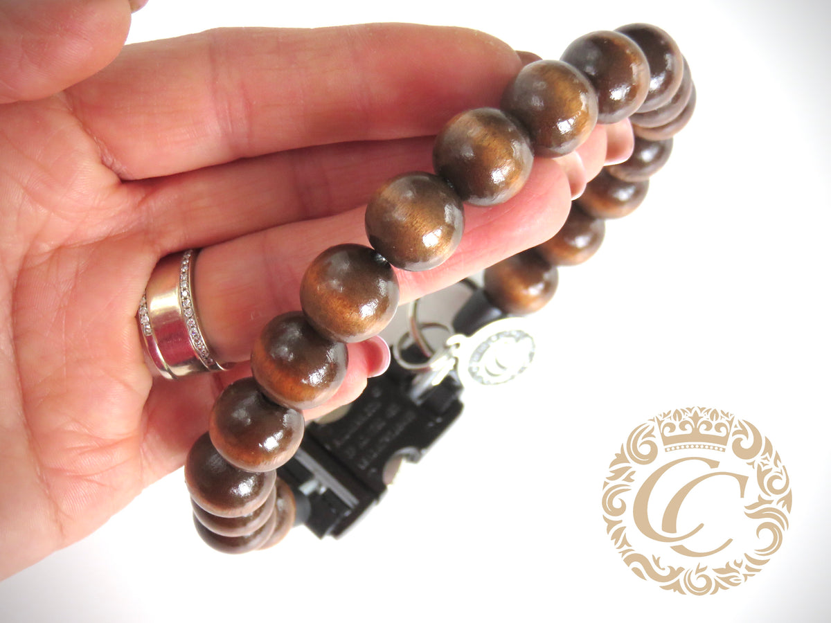 Dog collar Mr.Poirot| dogcollar with wooden beads | collar | CollarCrafts | Luxury dog collars | Designer dog collars |  honden halsband | bead dog collars | brown beads collar for dog | unbreakable dog necklace | martingale dog collars | wooden bead dog collars | alu max com dog collars | beaded collars for dogs | brown dog necklace