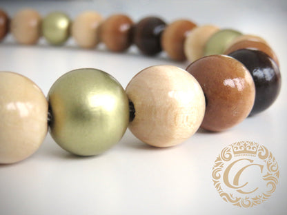 Dog collar Choco Gold Mini | dogcollar | collar | CollarCrafts | Luxury dog collars | Designer dog collars | honden halsband | bead dog collars | brown beads collar | unbreakable dog necklace | martingale dog collars | wooden bead dog collars | alu max com dog collars | beaded collars for dogs | brown gold dog collars