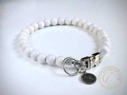 Dog collar Snow White Mini | handmade dog collars |  collarcrafts | halsbanden | dogcollar | collar | honden halsband | bead dog collars | white beads collar | luxury dog collar | beaded dog collars | wooden bead dog collars | alu max com dog collars | beaded collars for dogs | wedding dog collar | white dog collars