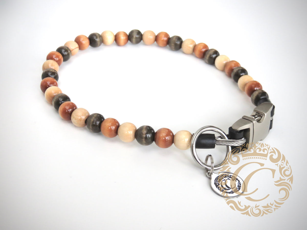 Handmade dog collar Tiny Woods | Beaded Dog Collars | Natural dog collar | CollarCrafts | dogcollar | collar | Luxe honden halsband | hondenhalsband | custom made dog collars | buckle dog collars | luxury dog collar | unbreakable dog necklace collar | buckle dog collars | wooden bead dog collars | alu max com dog collars | beaded collars for dogs | Natural Gray Beige dog collars | collarcrafts