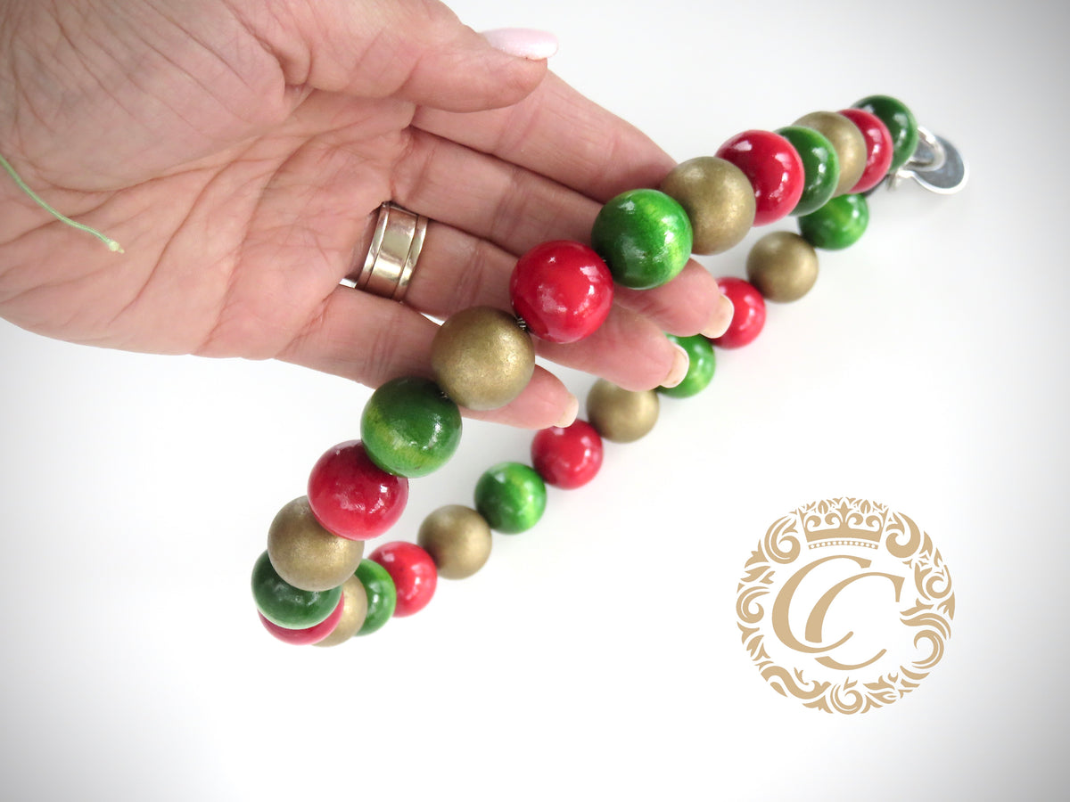 Dog collar Golden Christmas | Dog Collars | Xmas Collars | CollarCrafts | dogcollar | Red Green Gold dog collar | hondenhalsband | Halsband voor honden| Kerstmis honden halsband | bead dog collars | Holidays mood collar | Luxury dog collar | Martingale dog collars | wooden bead dog collars | buckle dog collars | beaded collars for dogs | Christmas dog collars | collarcrafts