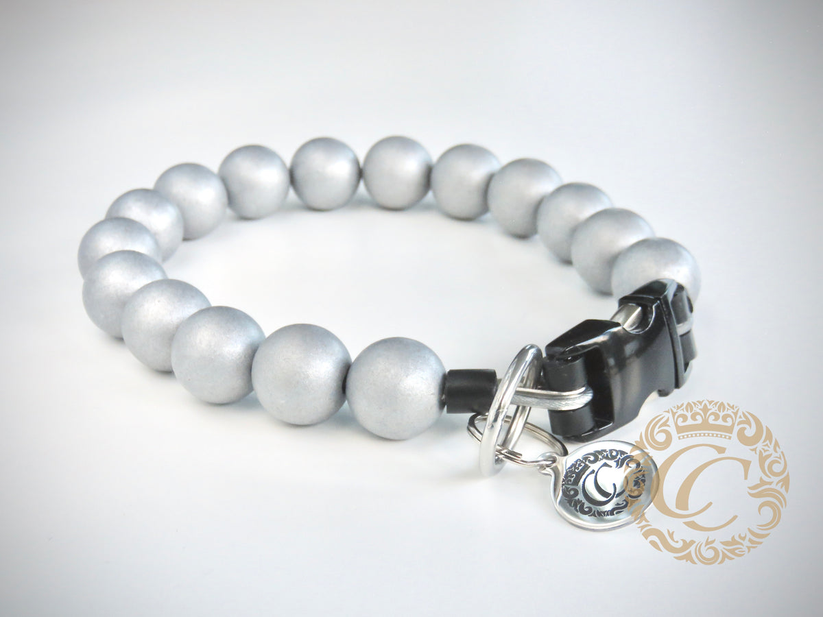 Dog collar Silver Classic Maxi | handmade dog collar | collarcrafts | dogcollar | halsband | dogcollar | collar | hondenhalsband | hondenband | Kattenhalsband | bead dog collars | cat mood collar | beaded dog collar | beaded dog collars | wooden bead dog collars | alu max com dog collars | beaded collars for dogs | rainbow dog collars | collarcrafts