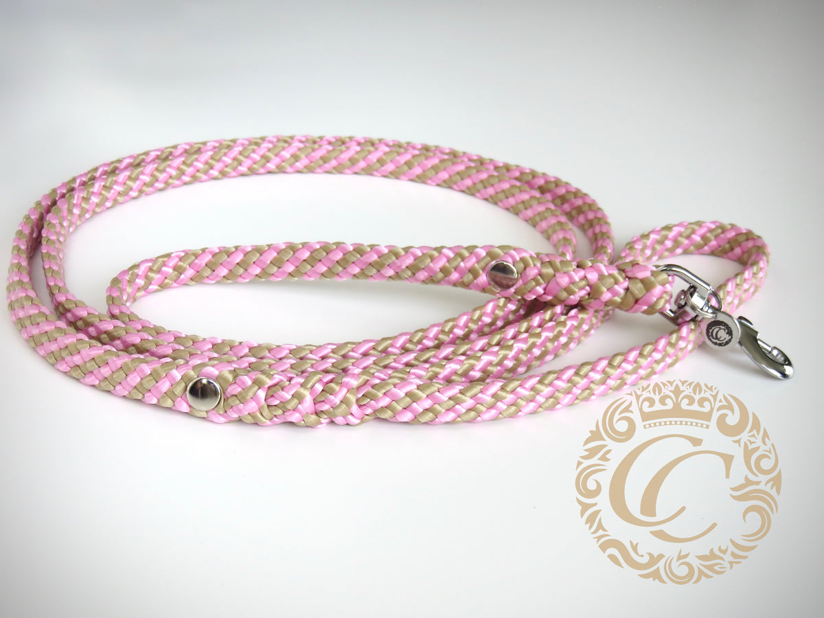 Dog leash for small & medium dogs Soft Pink | Paracord leashes | mini dog leash | CollarCrafts | Dog leash paracord | washable leashes | leibanden | honden leibanden | Collars and leashes | CollarCrafts | pink dog leash | dog lead | hondenleiband | honden leibandband | small leashes | ppm leashes | custom made leashes | cat leash | thin leashes