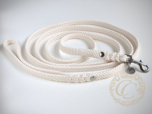 Dog leash for small & medium dogs Milky White | Dog leash Ivory | White Dog leash |Wedding dog Collars and leashes  | CollarCrafts | doglead | paracord leashes | hondenleiband | Collar leash set | ivory leash small dog | handmade dog leashes | washable dog leash | handmade dog collar | small dog leash | wooden bead dog collars | collarcrafts