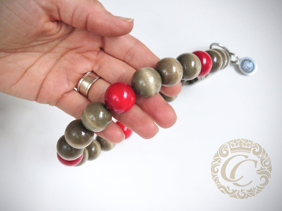 Dog collar Natural Gray Red | CollarCrafts | Custom made dog collar | collar | hondenhalsband | honden halsband | dog collar leash set | bead dog collars | luxury dog collars | beaded dog collar | martingale dog collars | wooden bead dog collars | alu max com dog collars | beaded collars for dogs | natural dog collars | collarcrafts