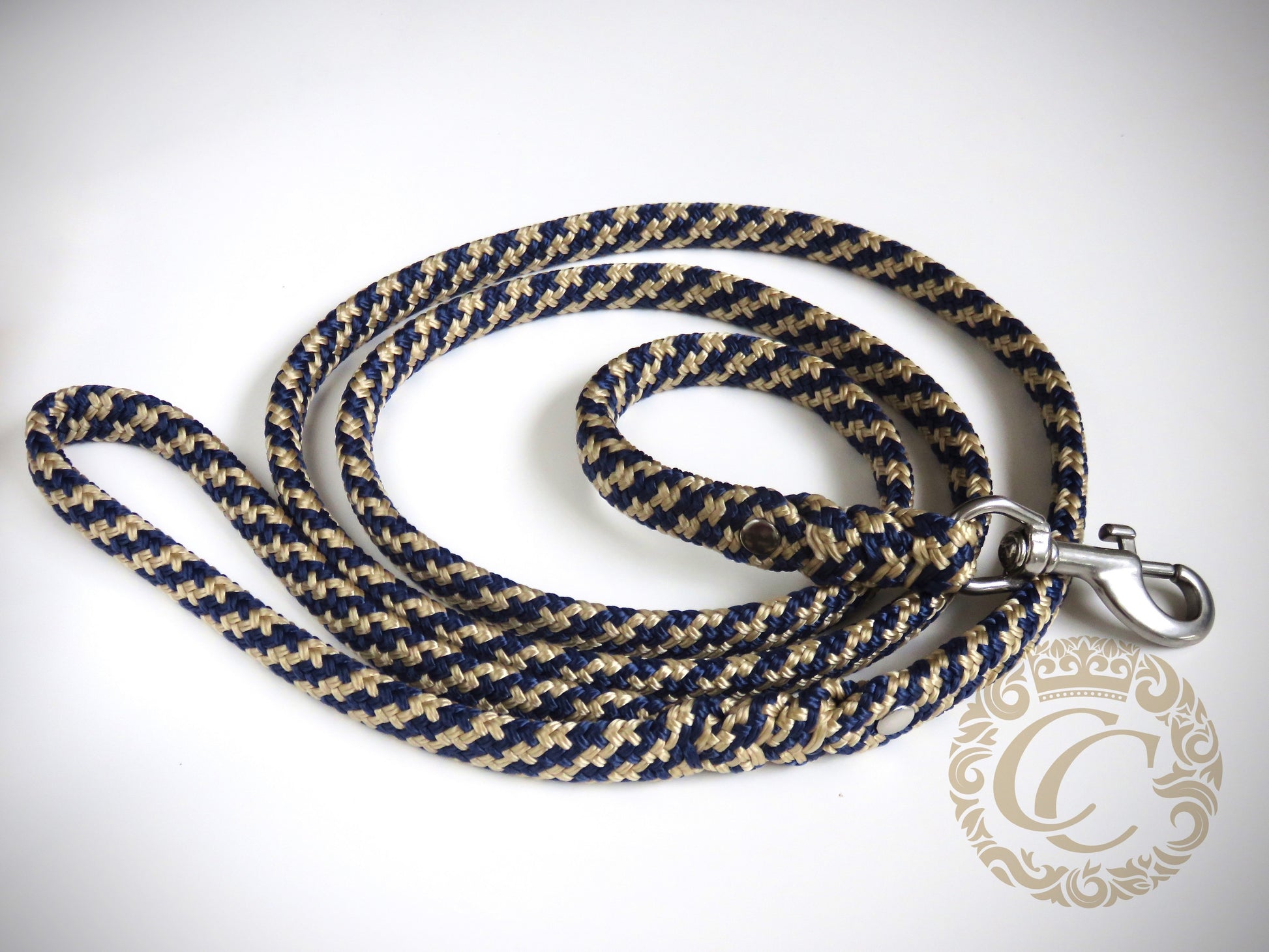 Dog leash for medium & large dogs Beige Blue |  collarcrafts | leash handmade | dogcollar | collar | hondenhalsband | hondenband | Kattenhalsband | bead dog collars | cat mood collar | beaded dog collar | beaded dog collars | wooden bead dog collars | alu max com dog collars | beaded collars for dogs | rainbow dog collars | collarcrafts