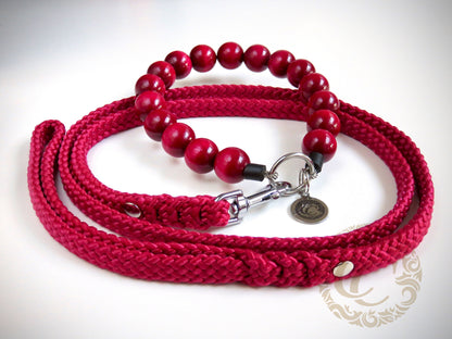 Dog leash for small & medium dogs Bordeaux | Handmade dog leashes CollarCrafts | paracord dog leash | dog leash| leashes | hondenleiband | honden leiband | paracord dog leashes | washable dog leash | Small dog leash | Mini dog leash | Dog leash wine red | red dog leash