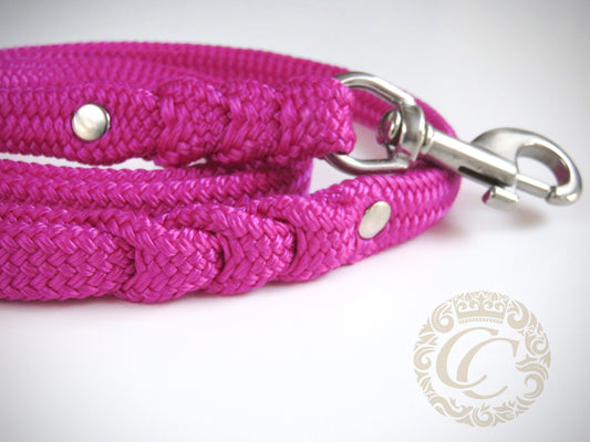Dog leash Fuchsia | handmade dog leash | collarcrafts | dog leash | halsband | dogcollar | collar | hondenhalsband | hondenband | Kattenhalsband | bead dog collars | cat mood collar | beaded dog collar | beaded dog collars | wooden bead dog collars | alu max com dog collars | beaded collars for dogs | rainbow dog collars | collarcrafts