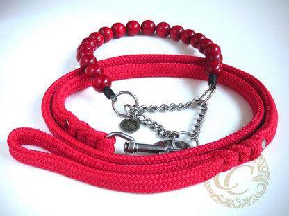 Dog leash for medium and large dogs Red | Paracord dog leash | Handmade leash for dogs |Red dog leash | Honden leibanden |Paracord leiband voor honden | Washable dog leash | Red paracord dog leash | Lead for dog | Snapleash | Dog lead | Custom made dog leashes | CollarCrafts | Leashes and collars