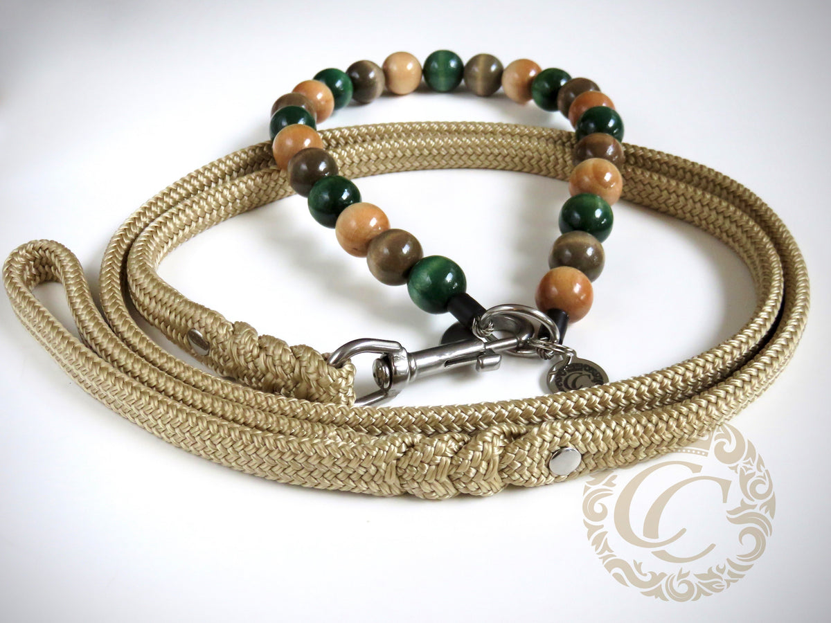 Handmade dog leash Beige | CollarCrafts leashes for dogs| paracord dog leash | dog lead| Handmade dog leads | holden leiband | Washable dog leash | Dog collars and leashes | CollarCrafts dog leashes and collars | Custom dog leads