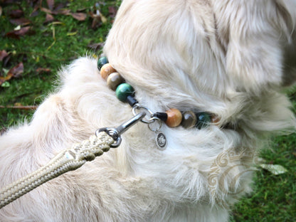 Handmade dog leash Beige | CollarCrafts leashes for dogs| paracord dog leash | dog lead| Handmade dog leads | holden leiband | Washable dog leash | Dog collars and leashes | CollarCrafts dog leashes and collars | Custom dog leads