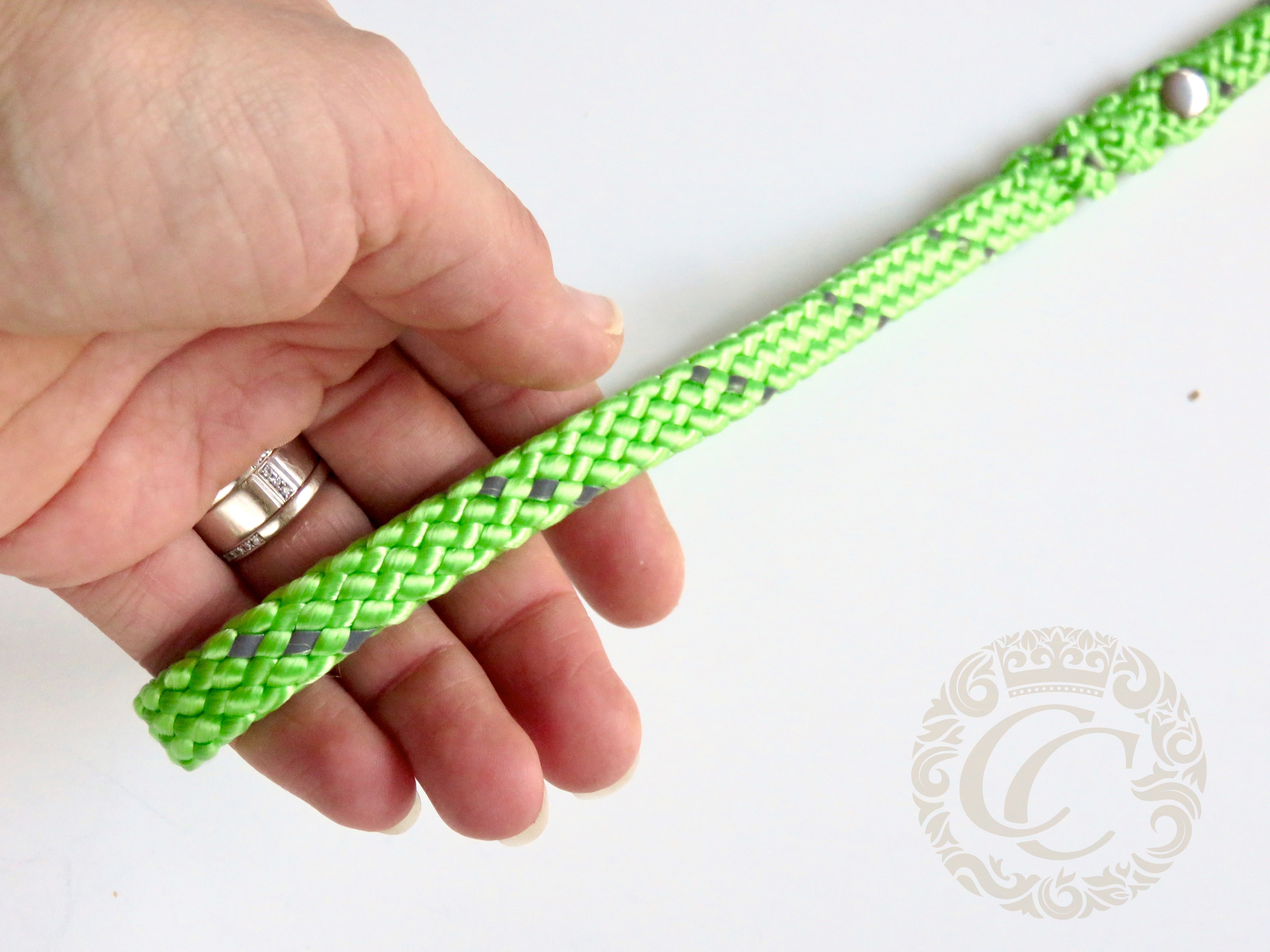 Dog leash for small & medium dogs Reflective Green | CollarCrafts dog leashes and collars | Dog leash paracord | Dog leash washable | Green dog lead | Mini dog leashes | Green reflective paracord leash | dog lead | Custom made leashes | Small dog leash | Apple green collar leash set