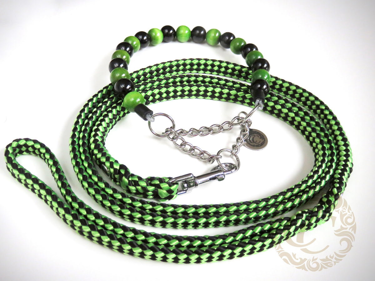 Dog leash for small & medium dogs Black & Green | Dog Collars | Cat Collars | CollarCrafts | dogcollar | collar | hondenhalsband | hondenband | Kattenhalsband | bead dog collars | cat mood collar | beaded dog collar | beaded dog collars | wooden bead dog collars | alu max com dog collars | beaded collars for dogs | rainbow dog collars | collarcrafts