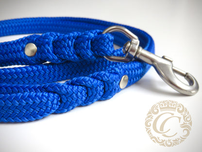 Dog leash for medium & large dogs Royal Blue | Dog Leashes | Paracord leashes | Handmade dog leash | Dog lead | Blue leash for dog | Collar leash sets for dogs | Washable leash | Honden leibanden | Leiband Paracord | CollarCrafts |