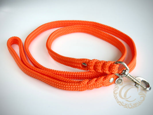 Handmade dog leash Orange | Dog Leashes | Dog Collars | Cat Collars | CollarCrafts | dogcollar | collar | hondenhalsband | hondenband | Kattenhalsband | bead dog collars | cat mood collar | beaded dog collar | beaded dog collars | wooden bead dog collars | alu max com dog collars | beaded collars for dogs | rainbow dog collars | collarcrafts