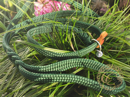 Dog slip leash CollarCrafts | leiband | leash | hondenhalsband | honden leiband | custom leashes | durable dog leash | dog leads | parcord dog leashes | retriever leash | slipleash | alu max com dog collars | leashes and collars for dogs | paracord slip leash | handmade dog leads | collarcrafts