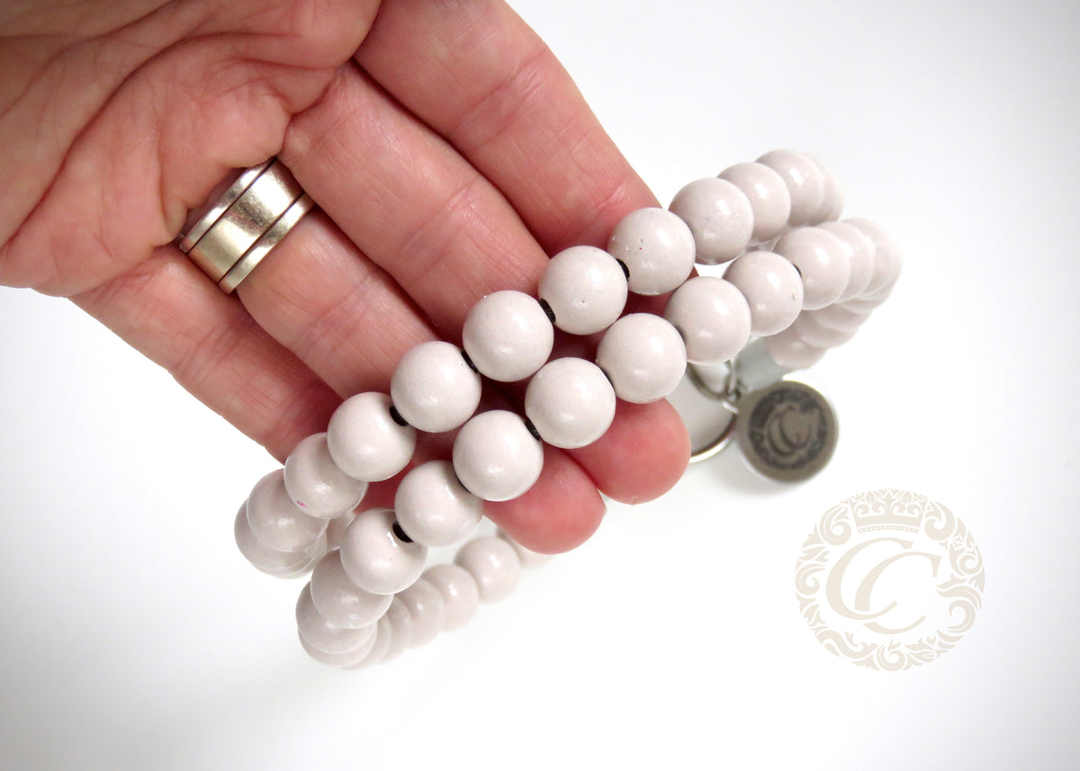 dog collar Double Snowberry | CollarCrafts | dog collar | colarcrafts dog collars | Designer dog collars | Hondenhalsband | bead dog collars | Luxury dog collar | custom dog collar | martingale dog collars | wooden bead dog collars | alu max com dog collars | beaded collars for dogs | white dog collars | collarcrafts